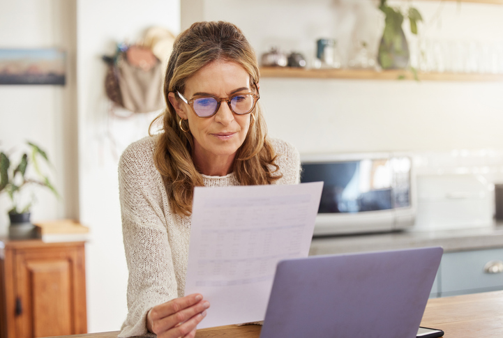 A woman reporting tax-exempt interest.